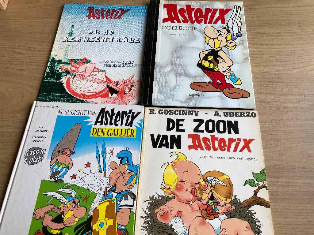 4 stripboeken Asterix, Boeken, Meerdere stripboeken, Ophalen of Verzenden, Gelezen