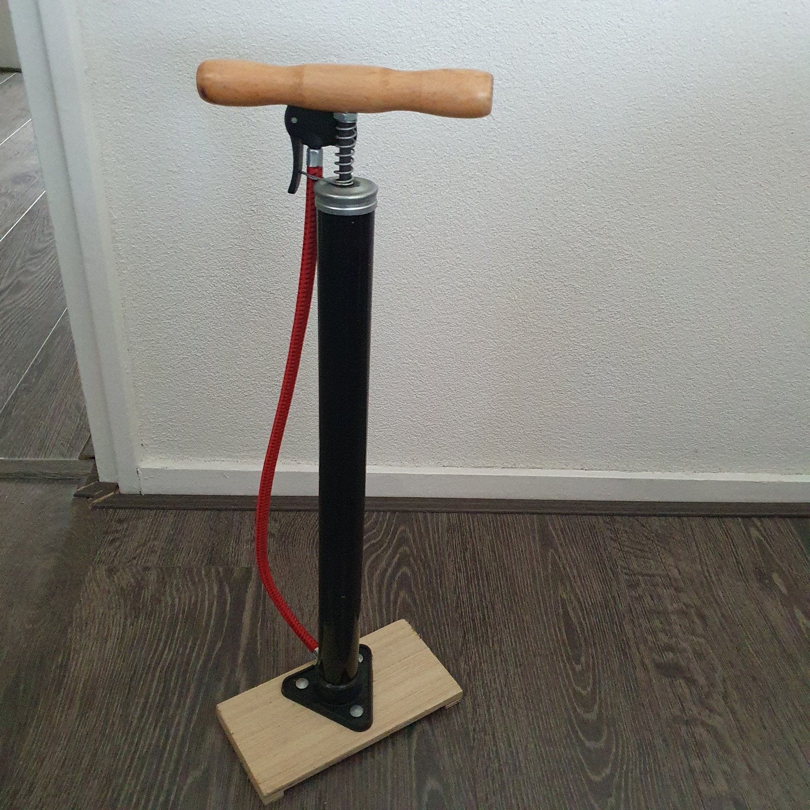 Fietspomp, Fietsen en Brommers, Ophalen
