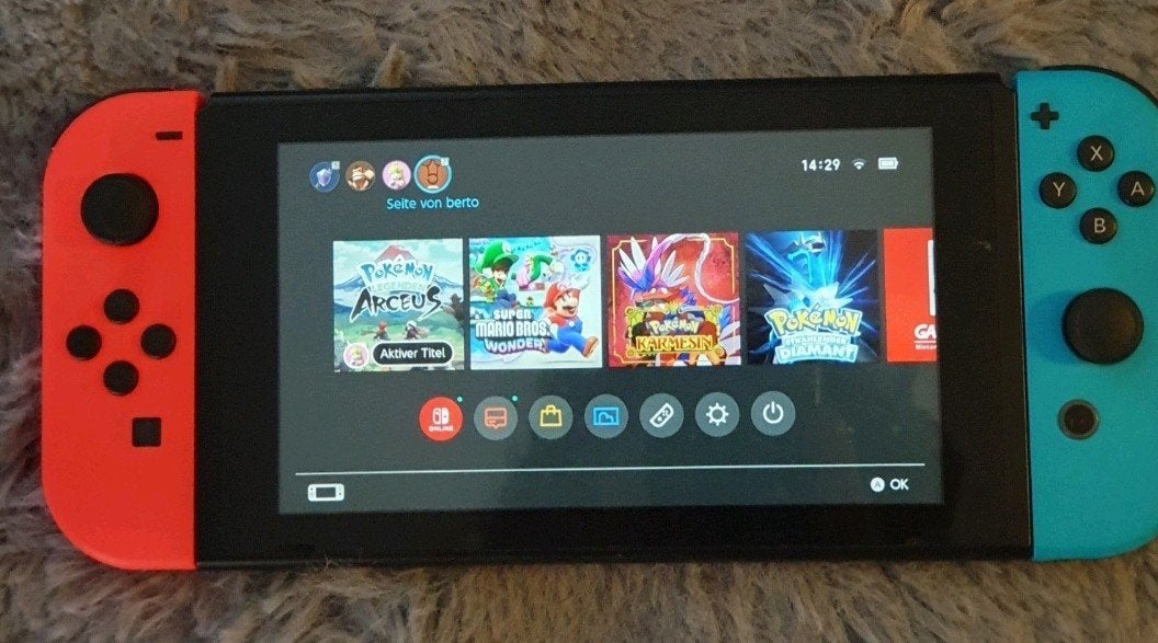 Nintendo Switch (oude model) + Joy-Cons & Docking Station, Spelcomputers en Games, Spelcomputers | Nintendo Switch, Ophalen