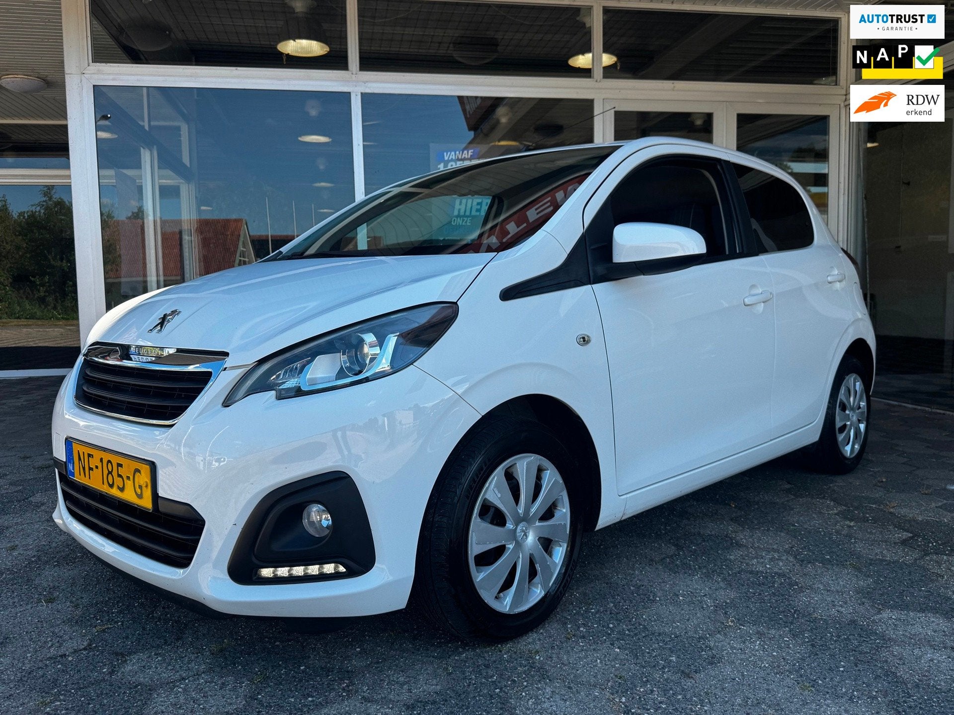 Peugeot 108 1.0 e-VTi Active CarPlay Airco LED 5 Deurs NAP!, Voorwielaandrijving, Gebruikt, Euro 6, 4 stoelen