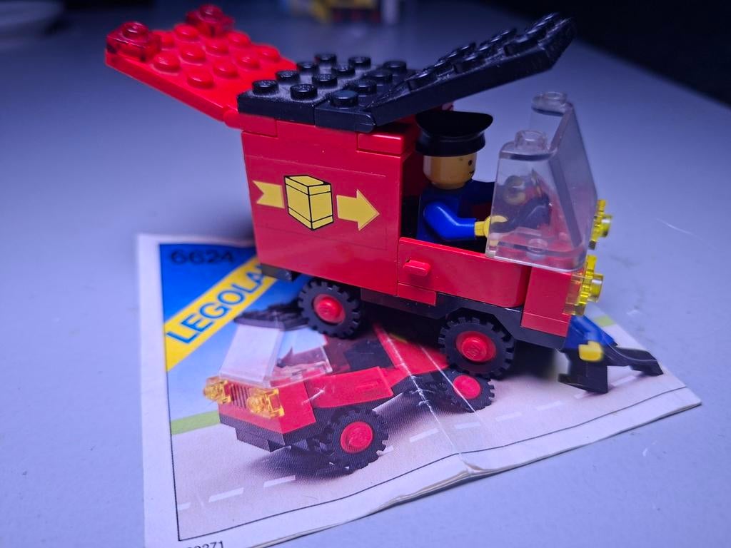 Vintage LEGO Postwagen 6624 met minifiguur, Ophalen of Verzenden, Gebruikt