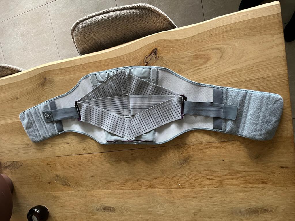 Rug brace maat L, Ophalen, Zo goed als nieuw