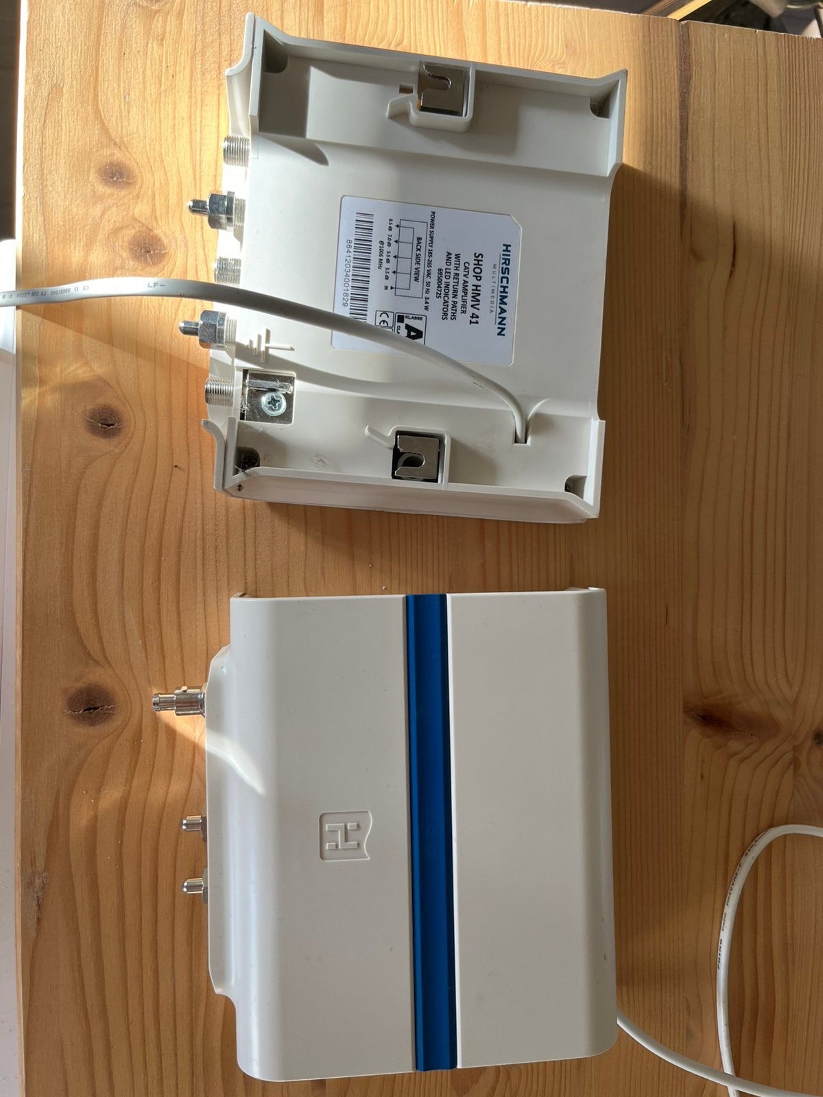 Hirschmann HMV41 coax versterker 2 stuks, Ophalen of Verzenden, Zo goed als nieuw