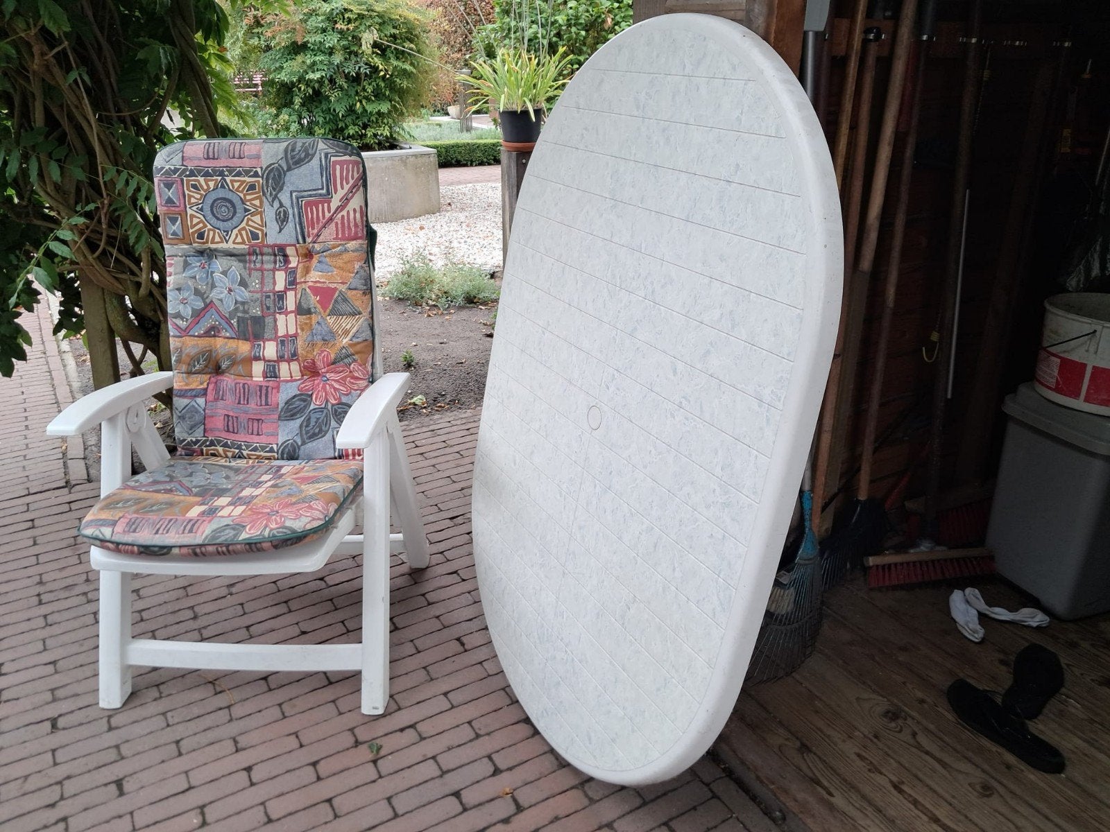 Ovale tuintafel van kunststof, Tuin en Terras, Ophalen, Gebruikt, Ovaal, Kunststof