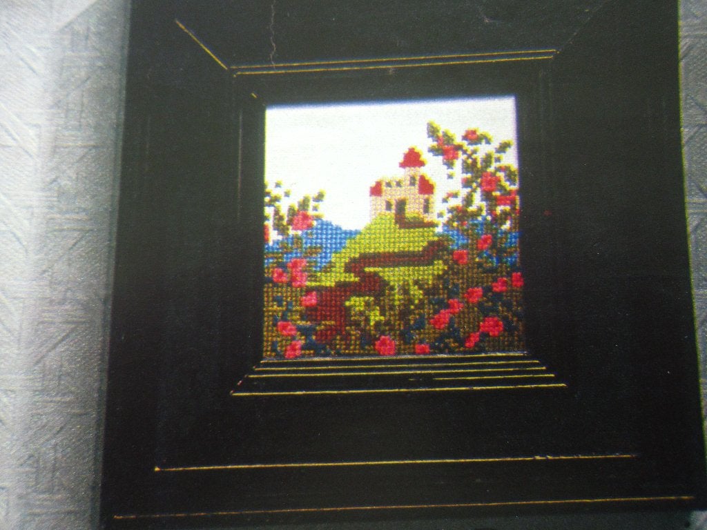 borduurpatroon  EFTELING sprookjes  kleine patroontjes, Ophalen of Verzenden, Zo goed als nieuw, Handborduren, Patroon