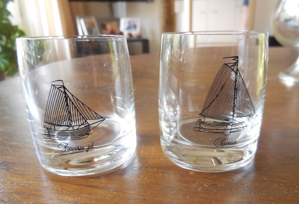 2 Beerenburg glazen, Ophalen of Verzenden, Zo goed als nieuw, Borrel- of Shotglas