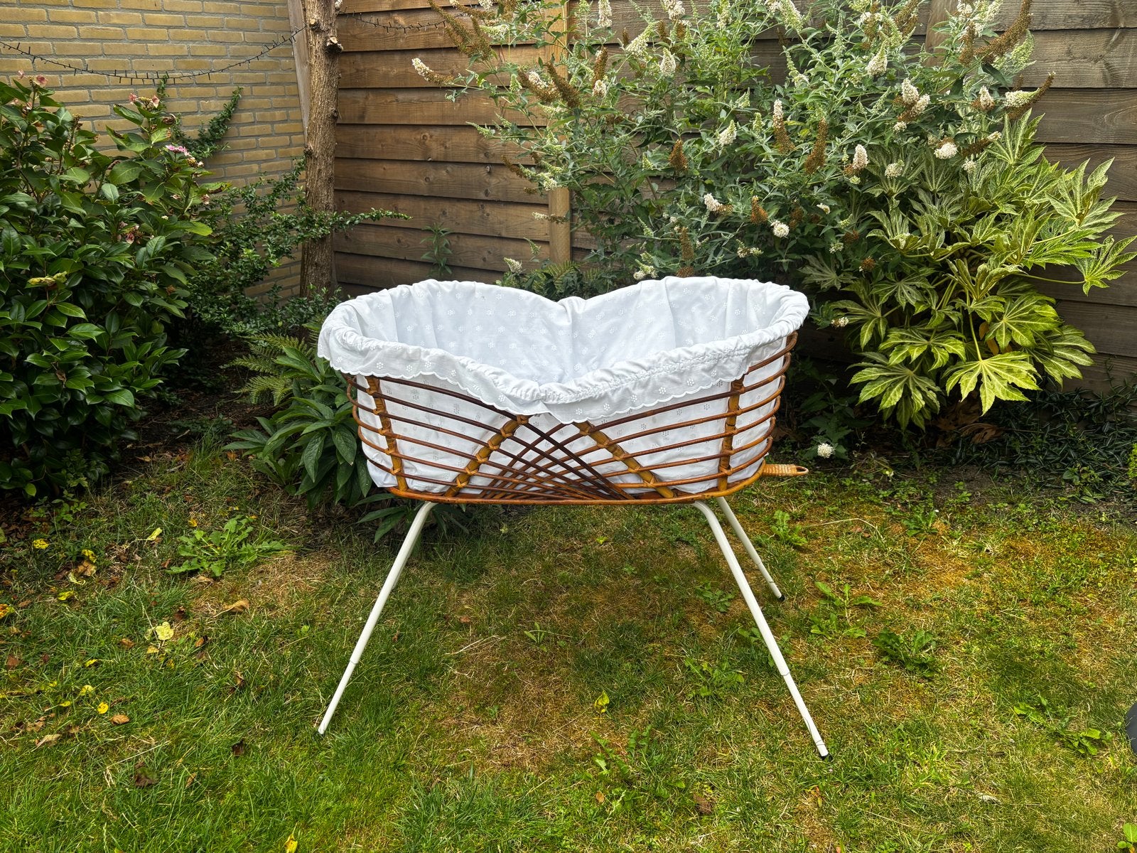Vintage rotan wieg met bekleding, Ophalen, Gebruikt, Wieg