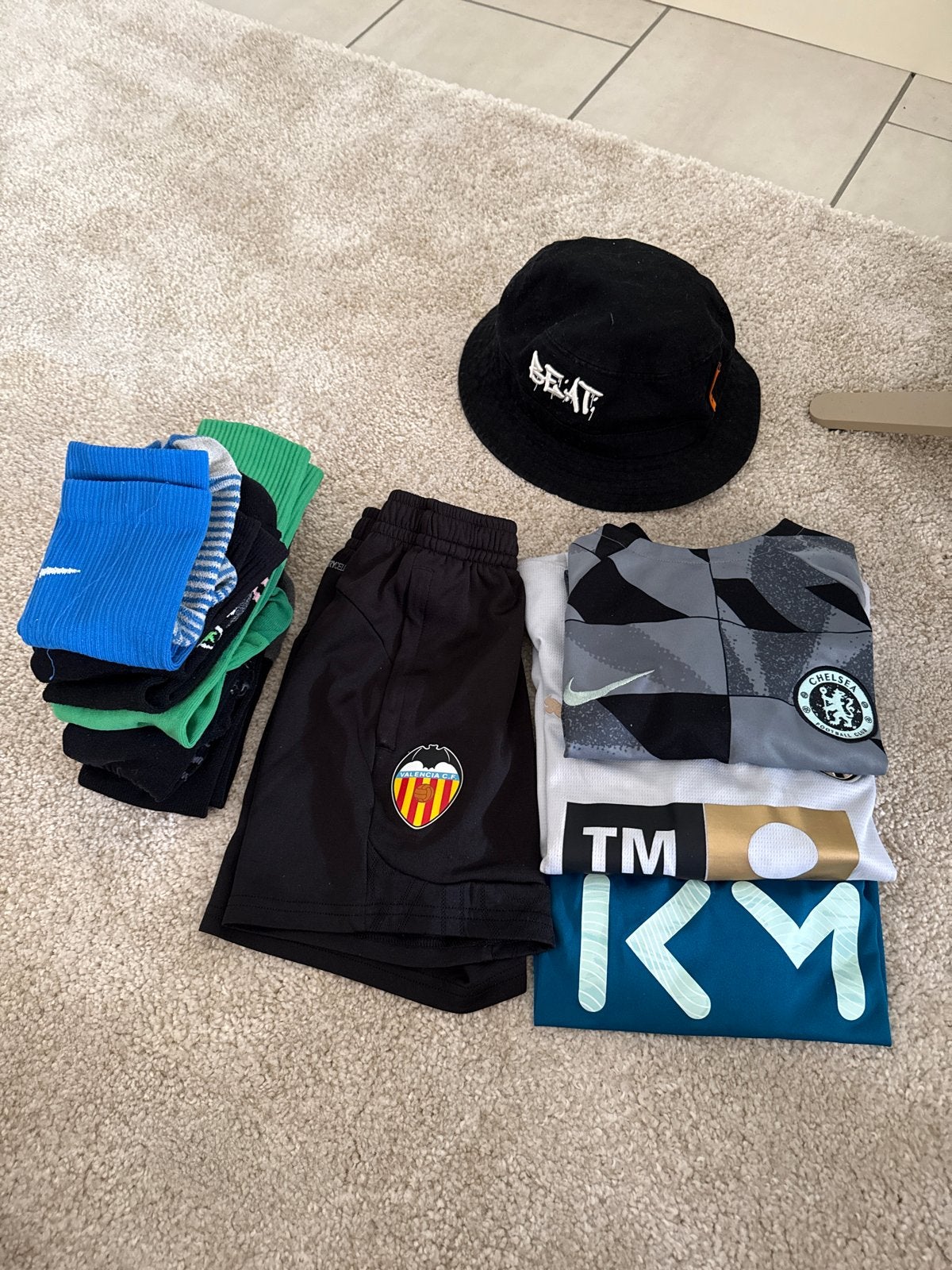 Voetbal kleding en accessoires set - Maat 140, Maat XS of kleiner, Ophalen of Verzenden, Gebruikt, Trainingspak
