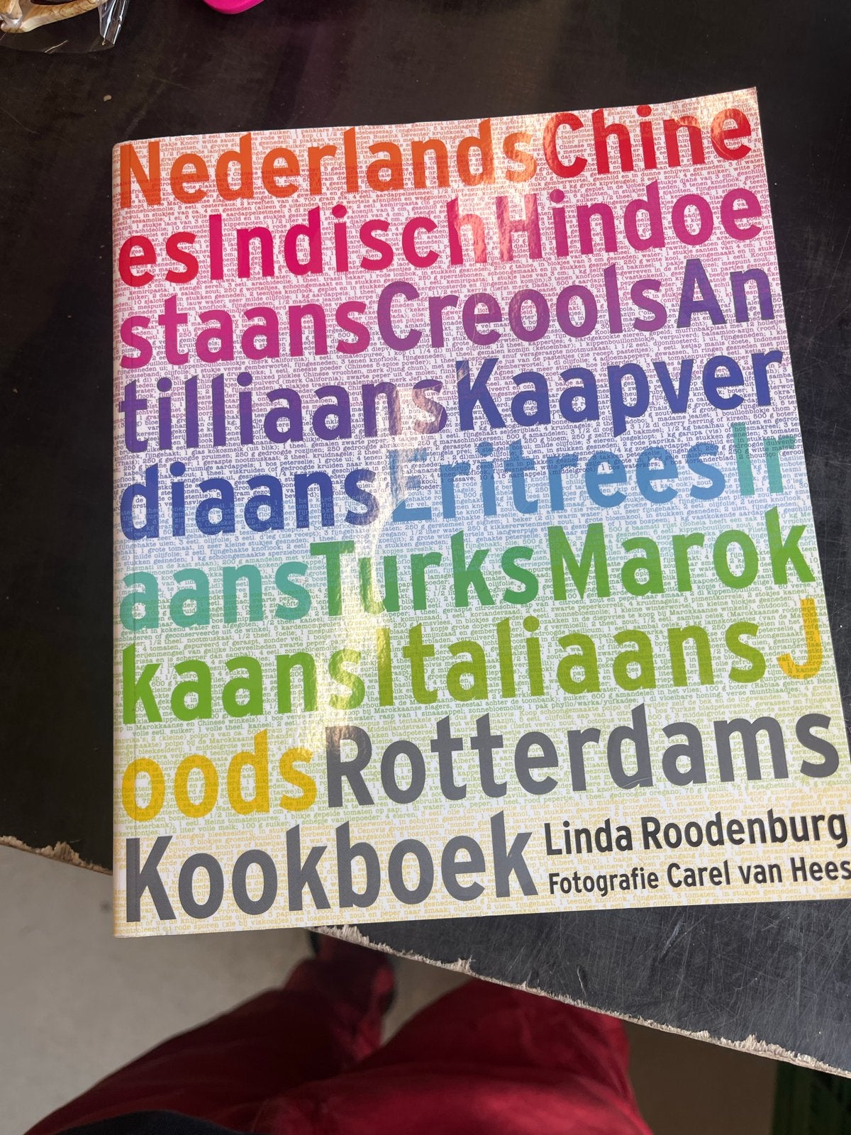 Rotterdams Kookboek: Wereldkeuken in één boek, Boeken, Kookboeken, Ophalen of Verzenden, Gelezen, Overige gebieden, Hoofdgerechten