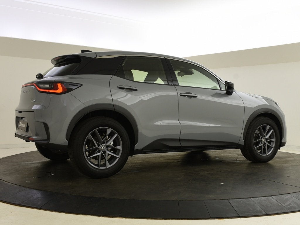 Lexus LBX 2WD | Adapt. cruise | Carplay | (bj 2024), Auto's, Gebruikt, 750 kg, Bedrijf, 650 kg