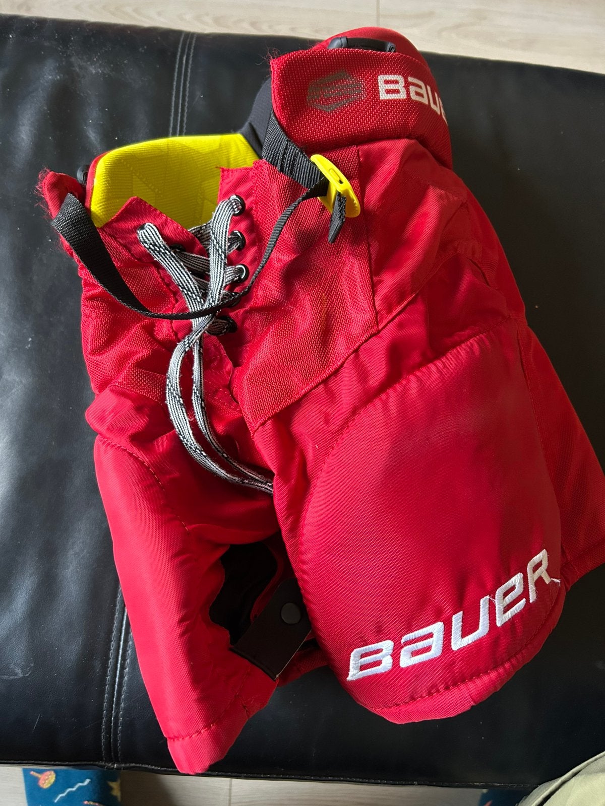 Bauer Broek/Helm Mach/Prodigy Rood S, Sport en Fitness, Ophalen of Verzenden, Zo goed als nieuw, Bescherming