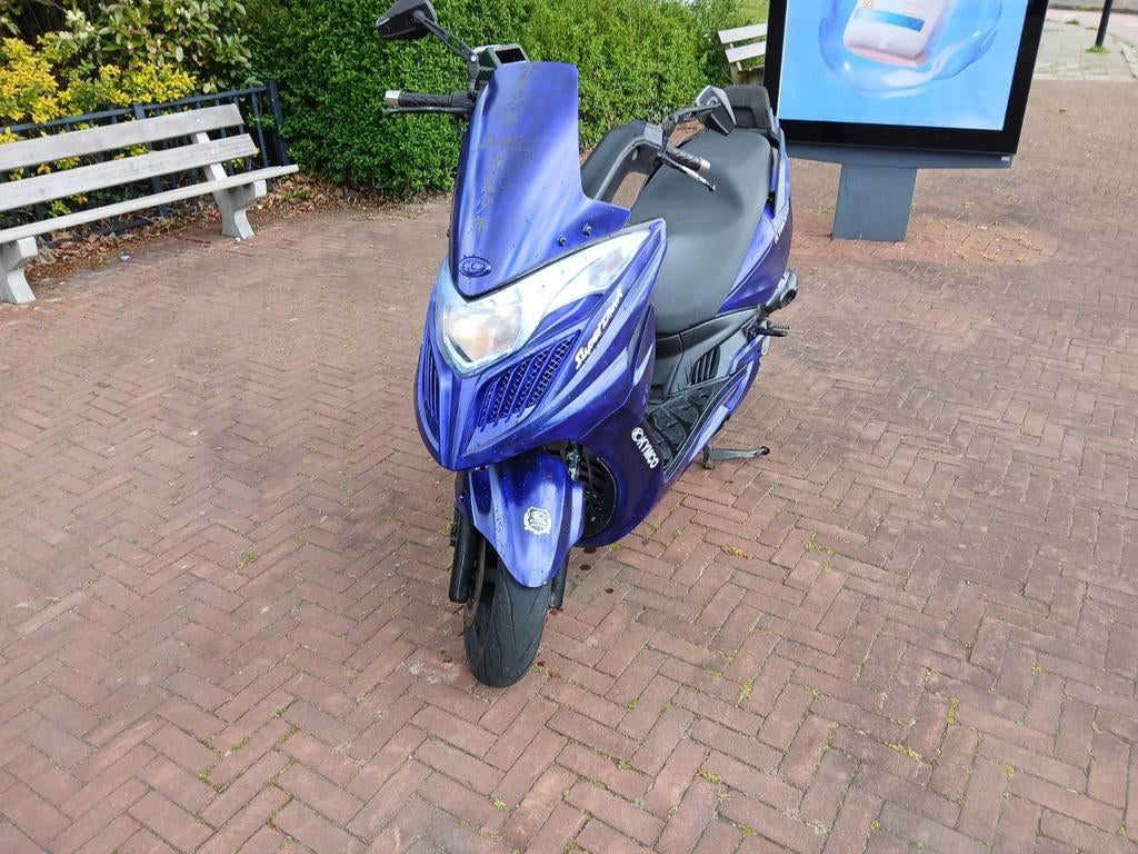 Nette kymco g-dink, Fietsen en Brommers, Scooters | Kymco, Ophalen, Gebruikt, Benzine, Overige modellen