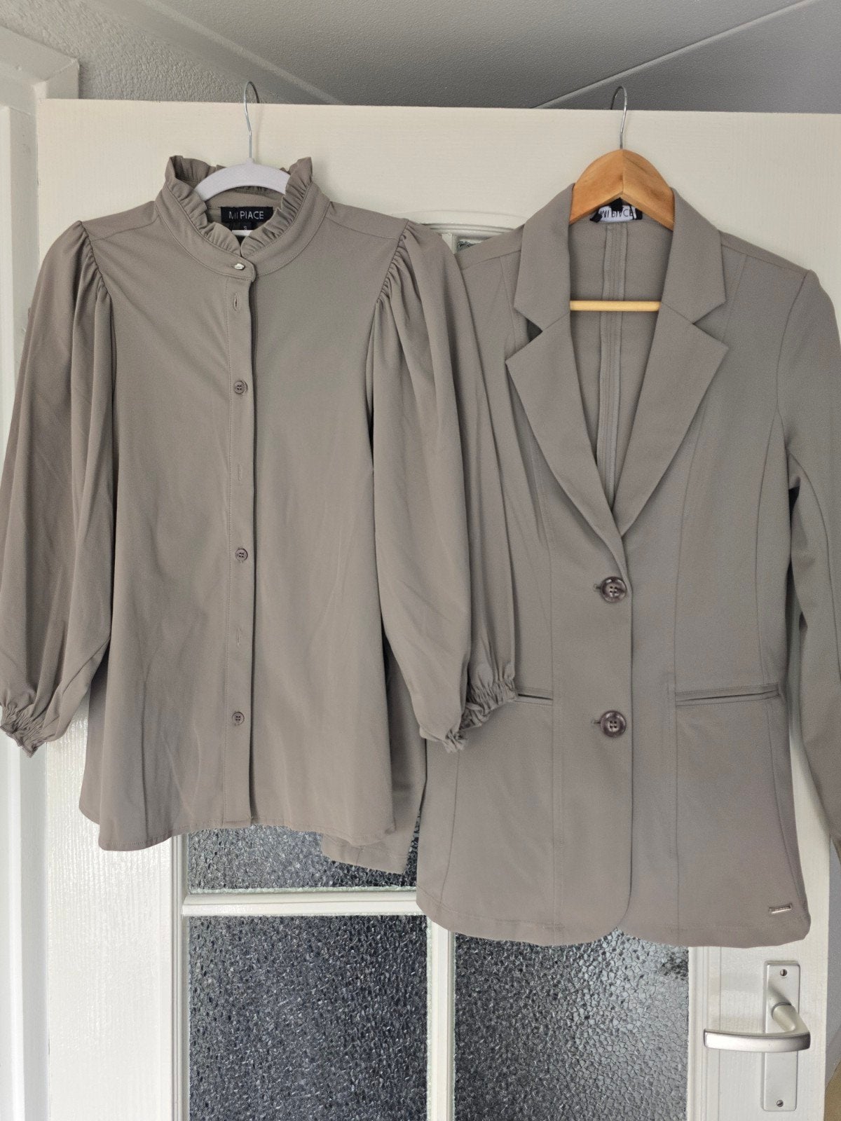 nieuw mi piace set taupe S travel, Ophalen of Verzenden, Nieuw, Maat 38/40 (M), Bruin