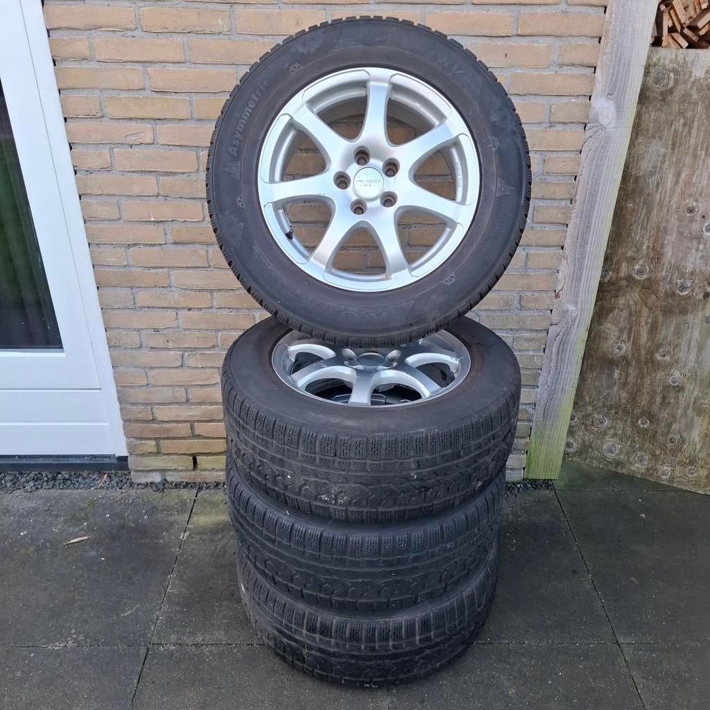 Winterbanden Hyundai IX35/ Tucson Kia 5x114.3 17 Inch, Auto-onderdelen, Ophalen, Gebruikt, Hyundai