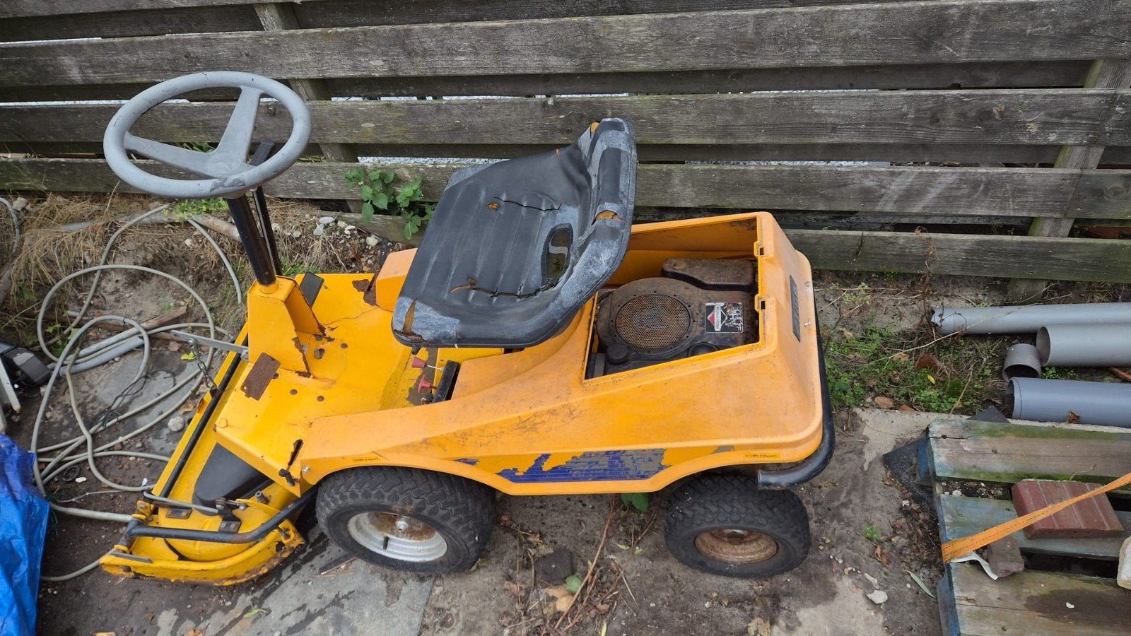 Gezocht: Frontmaaier (mag een opknapper zijn), Ophalen, Gebruikt, Toro, Benzine-grasmaaier