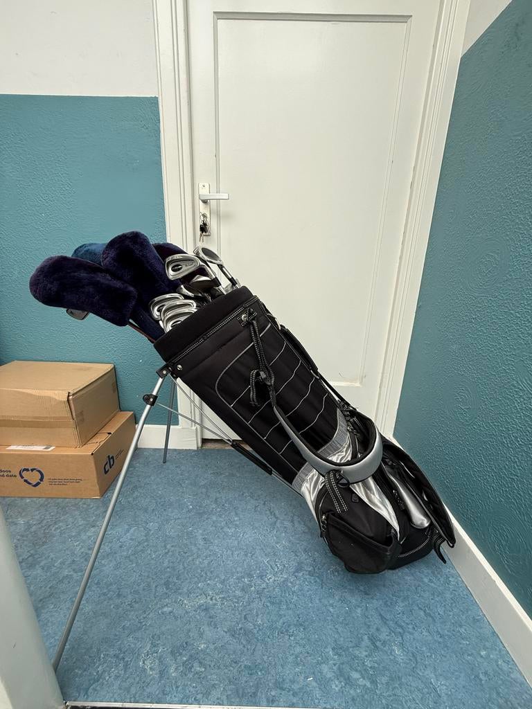 Dunlop golfset met tas en regenhoes, Sport en Fitness, Golf, Ophalen, Zo goed als nieuw, Set