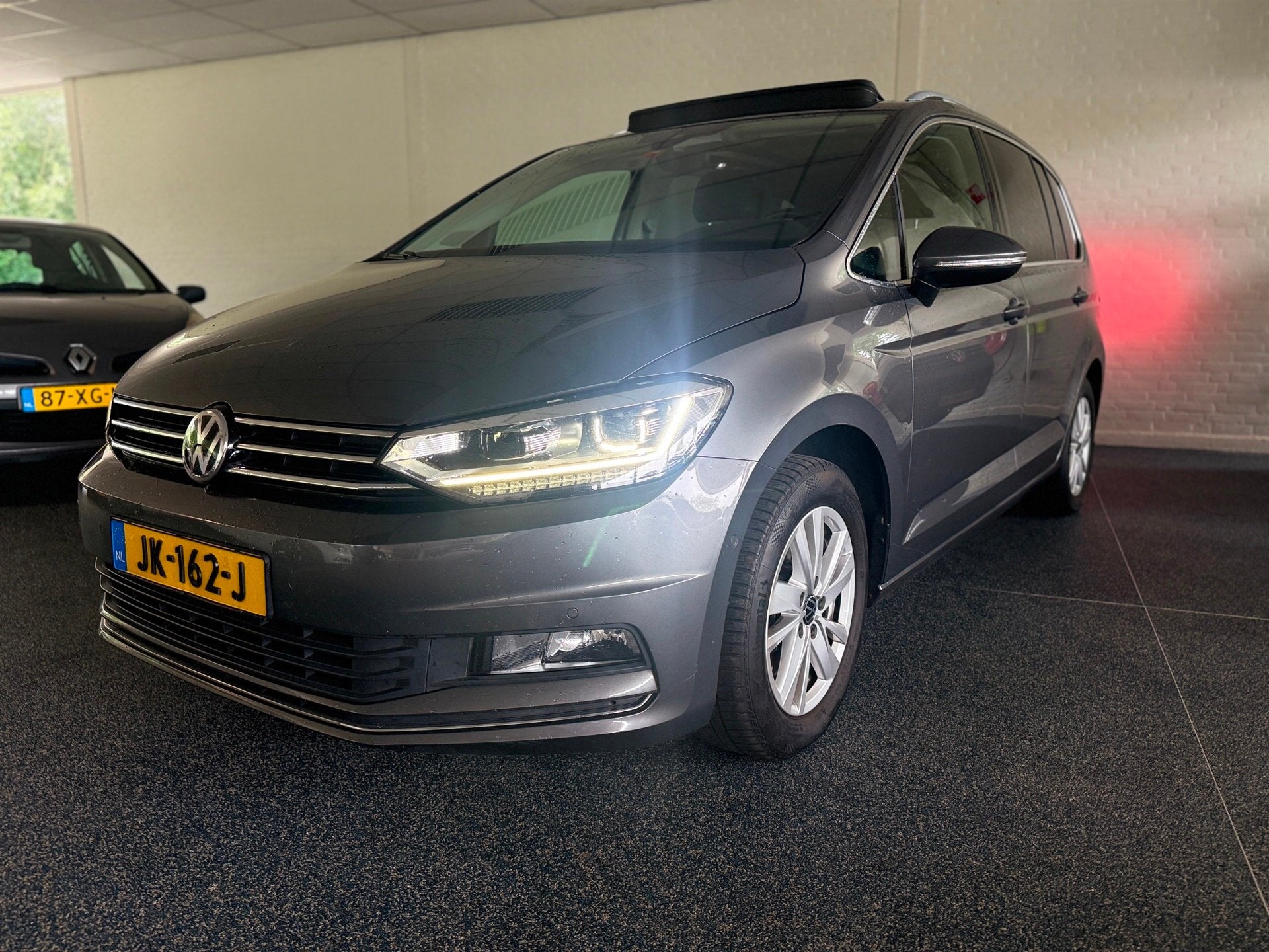 Volkswagen Touran 2.0 TDI SCR Highline 150 PK | Panorama | C, Auto's, Voorwielaandrijving, 4 cilinders, 150 pk, Alcantara