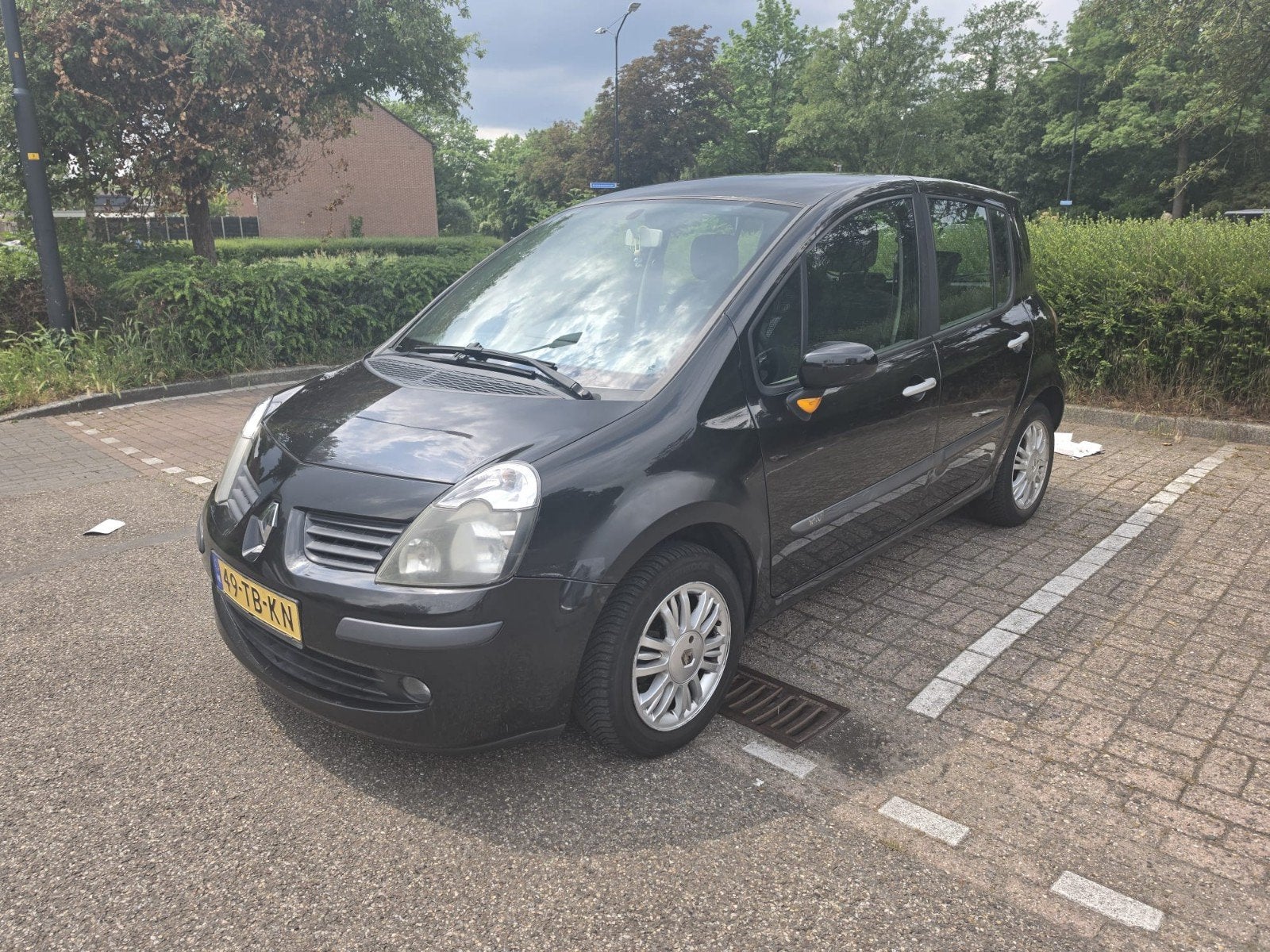 Renault Modus 1.4 16V 72KW E4 2006 Zwart, Voorwielaandrijving, Cruise Control, 4 cilinders, Overige kleuren