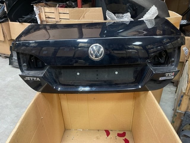 Achterklep LC9X Volkswagen Jetta IV (162/16A) 2014, Gebruikt, Volkswagen, Volkswagen AG, Kundenbetreuung@volkswagen.de