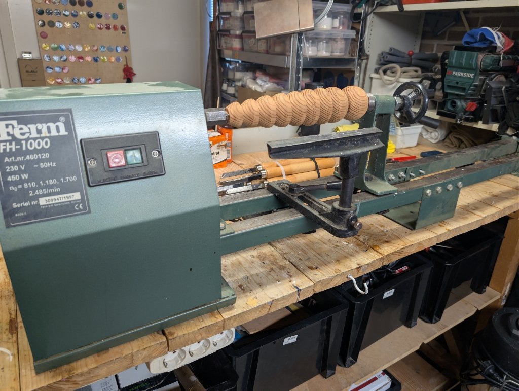 Draaibank centerafstand 1000mm met 8 gutsen en klauwplaat, Ophalen, Gebruikt, Houtdraaibank, 1000 mm of meer