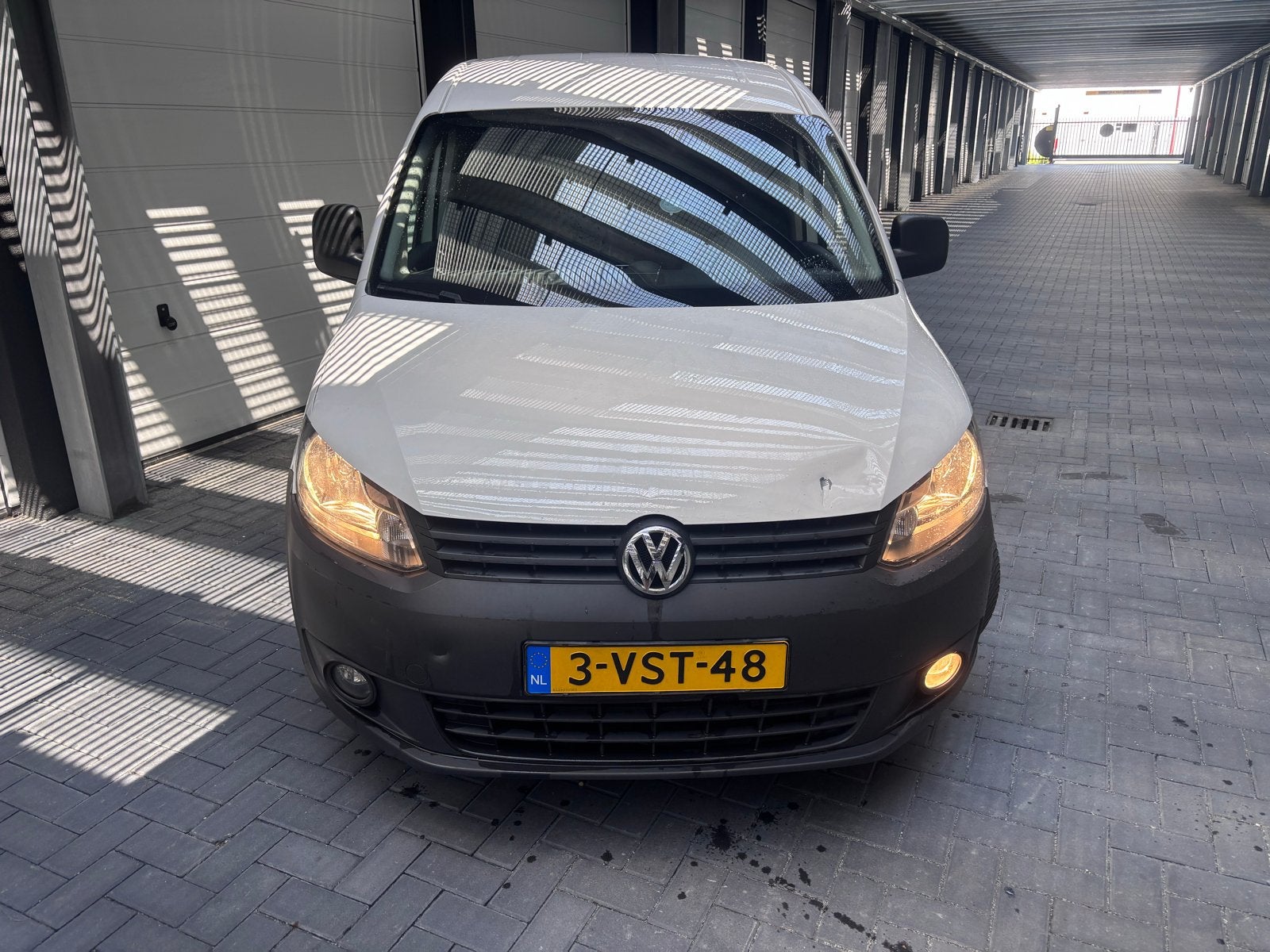 Btw’er Volkswagen Caddy 1.6 D 75KW 2012, 4 cilinders, 700 kg, Volkswagen, Wit