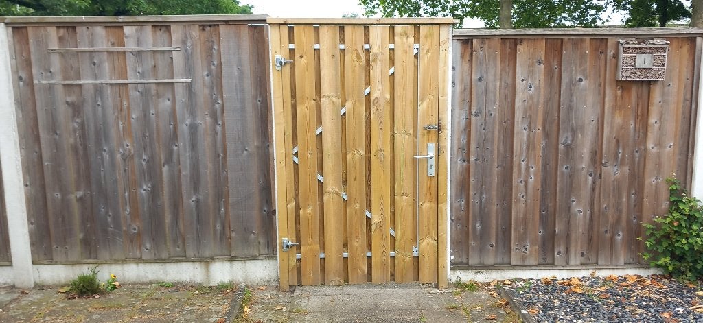 Mooie degelijke schutting met nieuwe poort., Tuin en Terras, Ophalen, 1 tot 2 meter, 6 meter of meer, Zo goed als nieuw
