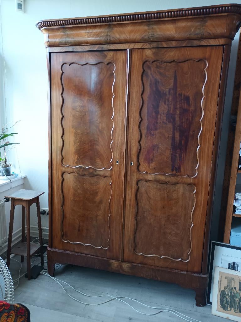 massieve houten kast in Biedermeyer stijl, Antiek en Kunst, Ophalen