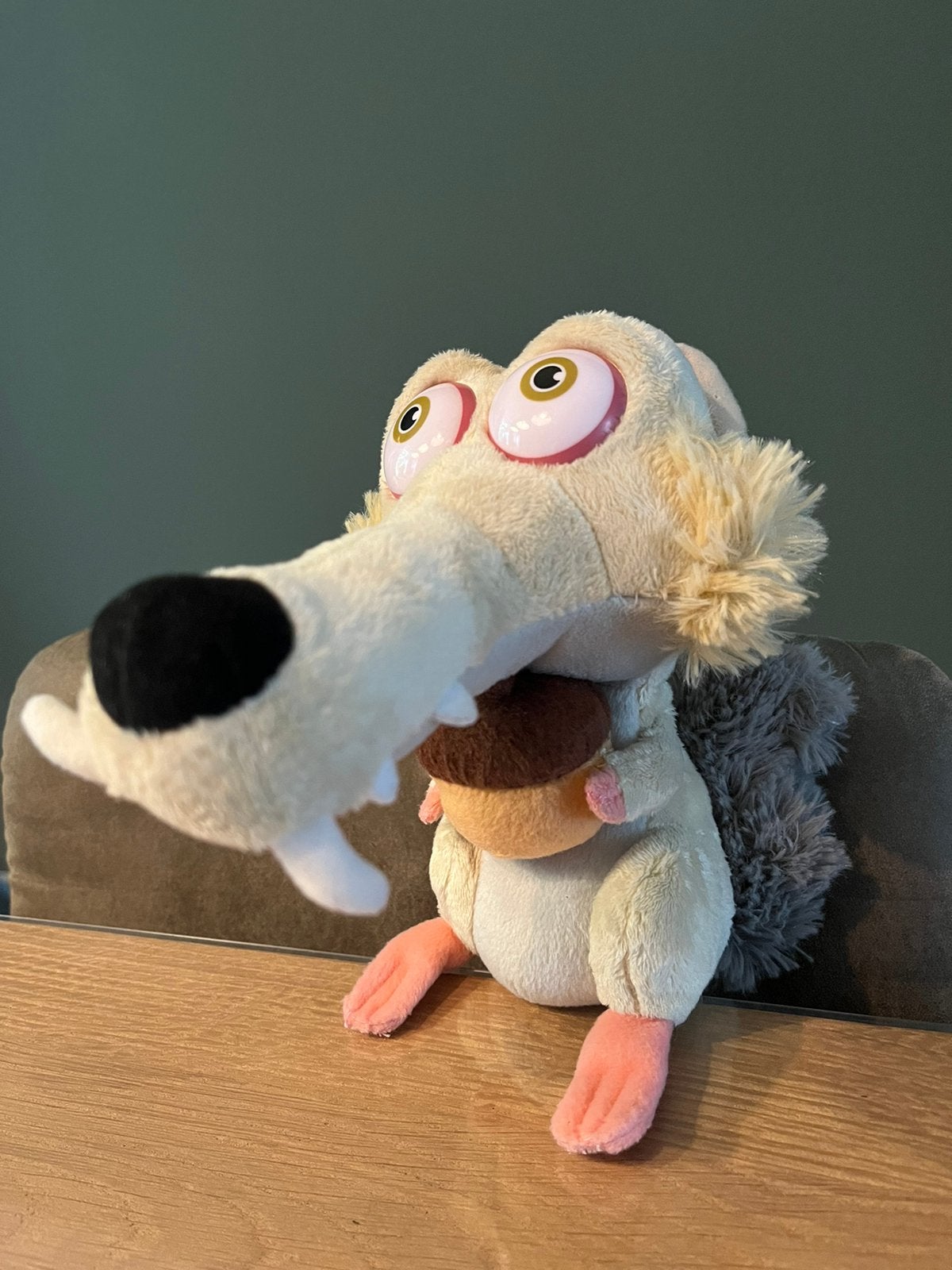 Gave knuffel Ice age Scrat 21cm, Ophalen of Verzenden, Zo goed als nieuw, Overige typen