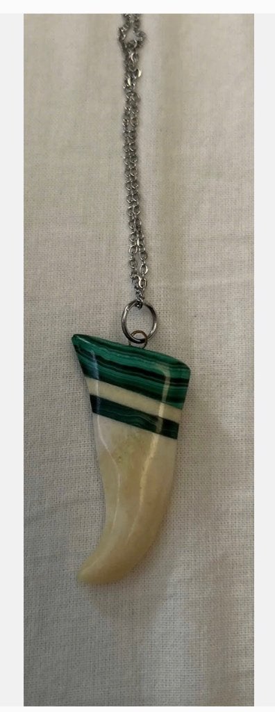 Afrikaanse malachiet/ been tandhanger, 4 cm, aan ketting, Sieraden, Tassen en Uiterlijk, Nieuw, Ophalen of Verzenden, X, X