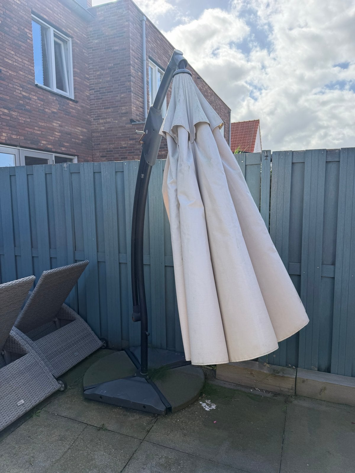Zweefparasol met voet - Gebruikt, Ophalen, 2 tot 3 meter, Zweefparasol, Verstelbaar