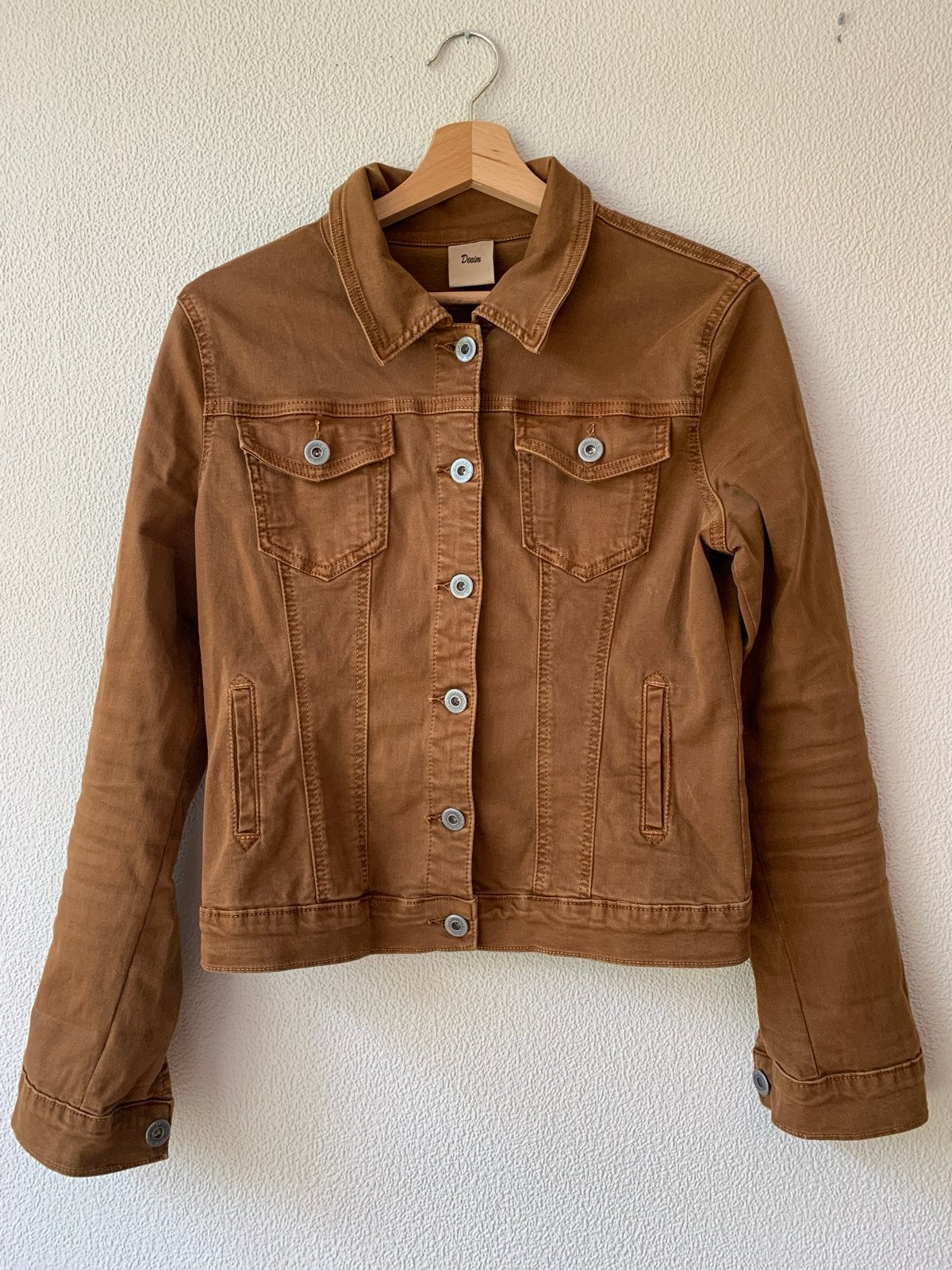Bruine spijkerjas van Denim, Ophalen of Verzenden, Zo goed als nieuw, Maat 36 (S), Bruin