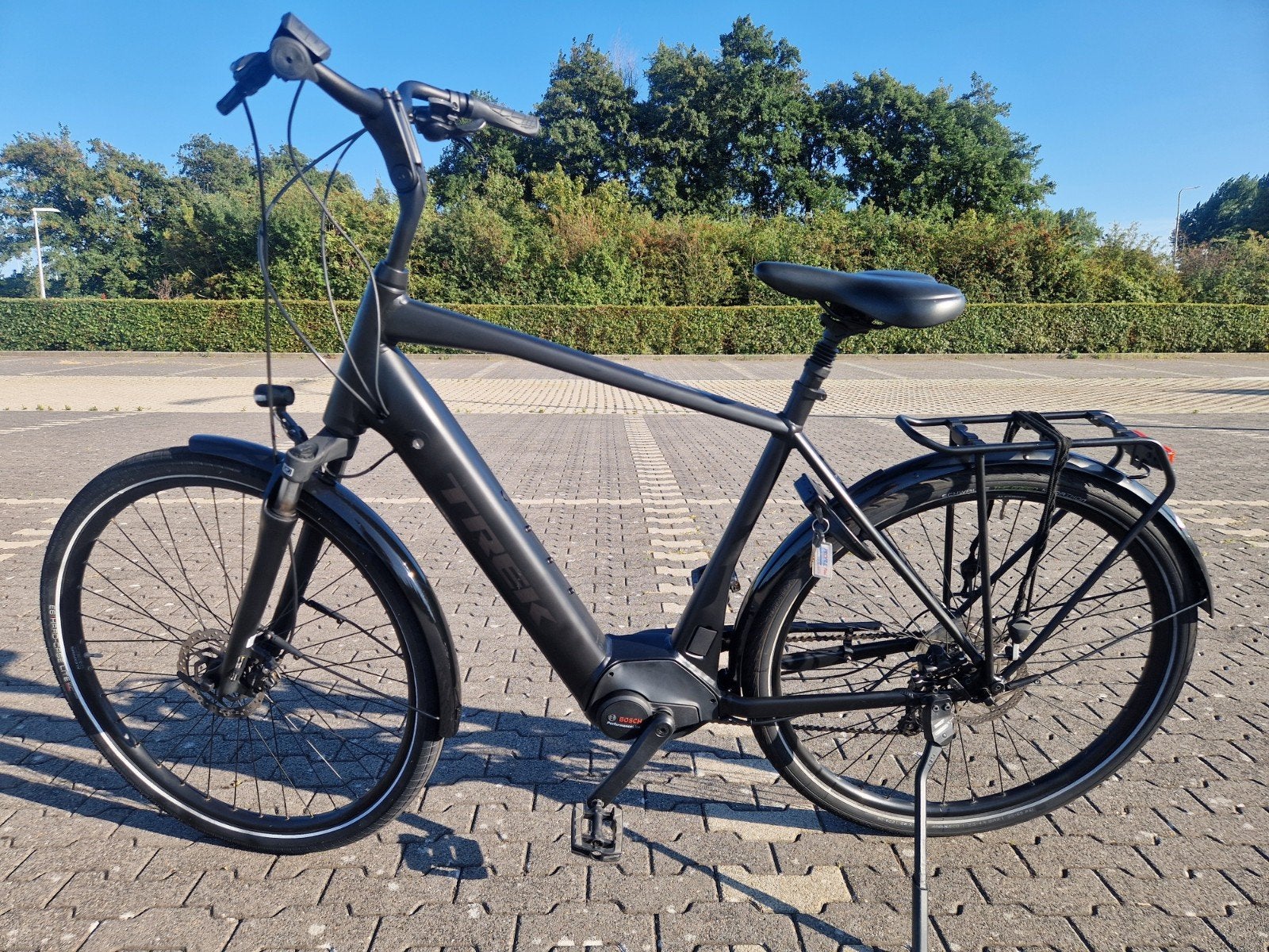 ELEKTRISCHE FIETS TREK DISTRICT +6(PERFORMANCE BOSCH), Minder dan 10 versnellingen, Zo goed als nieuw, 53 tot 57 cm, Ophalen