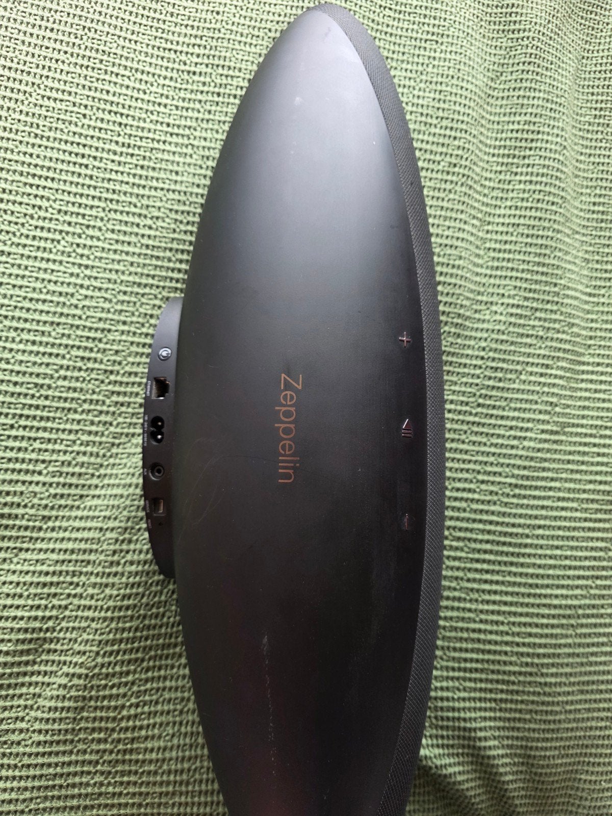 Foto 5 van Bowers & Wilkins Zeppelin Wireless Speaker