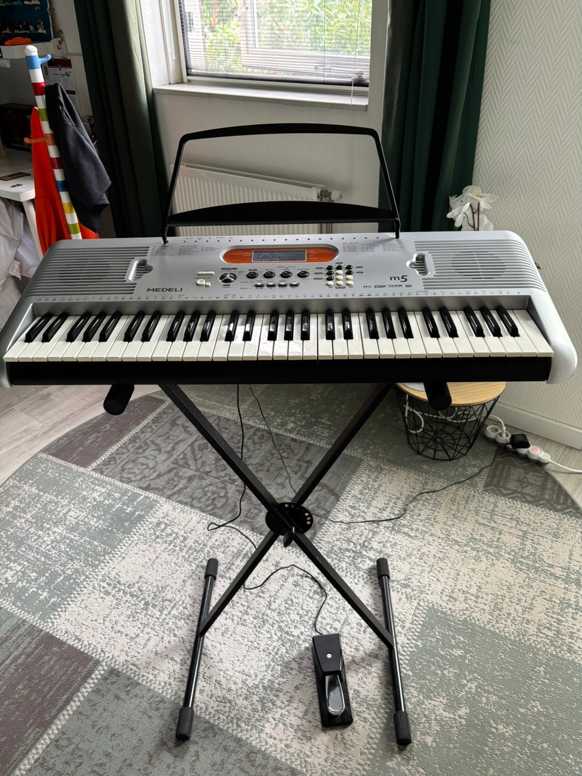 Medeli m5 keyboard ideaal voor beginners, Ophalen of Verzenden, Zo goed als nieuw, 61 toetsen, Medeli