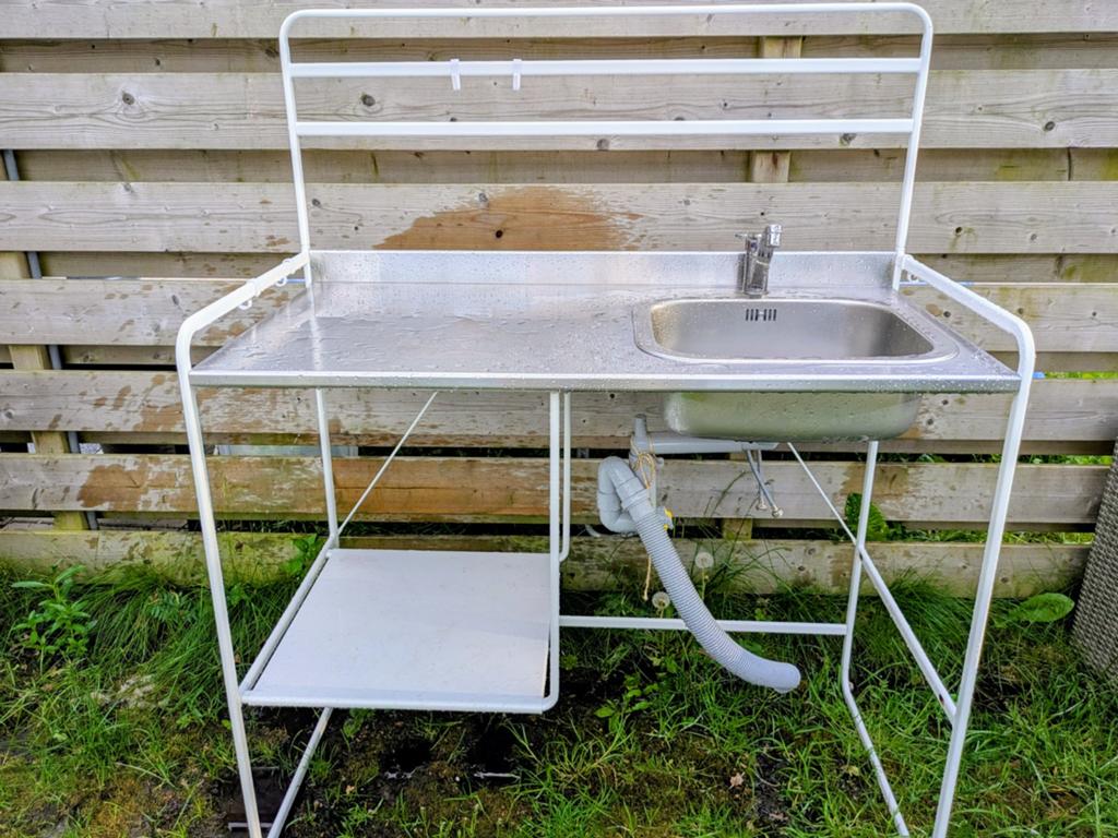 Ikea noodkeuken, Ophalen