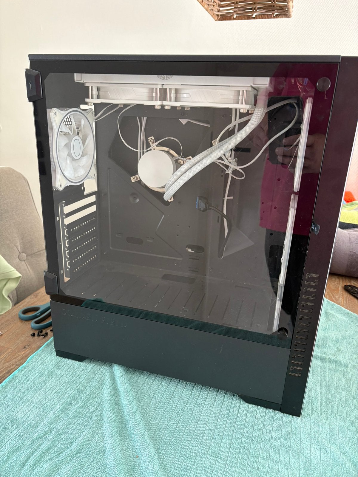 Golden field pc case, Computers en Software, Computerbehuizingen, Ophalen, Zo goed als nieuw