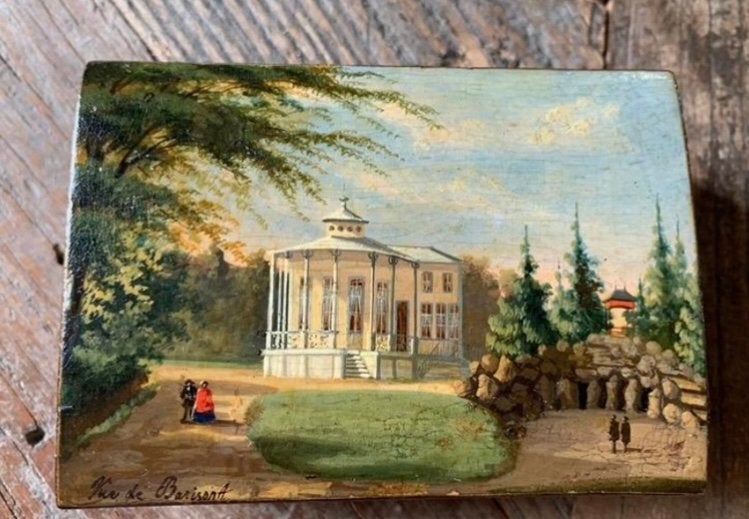 Hoiten kistje met parelmoeren fiches, Ophalen