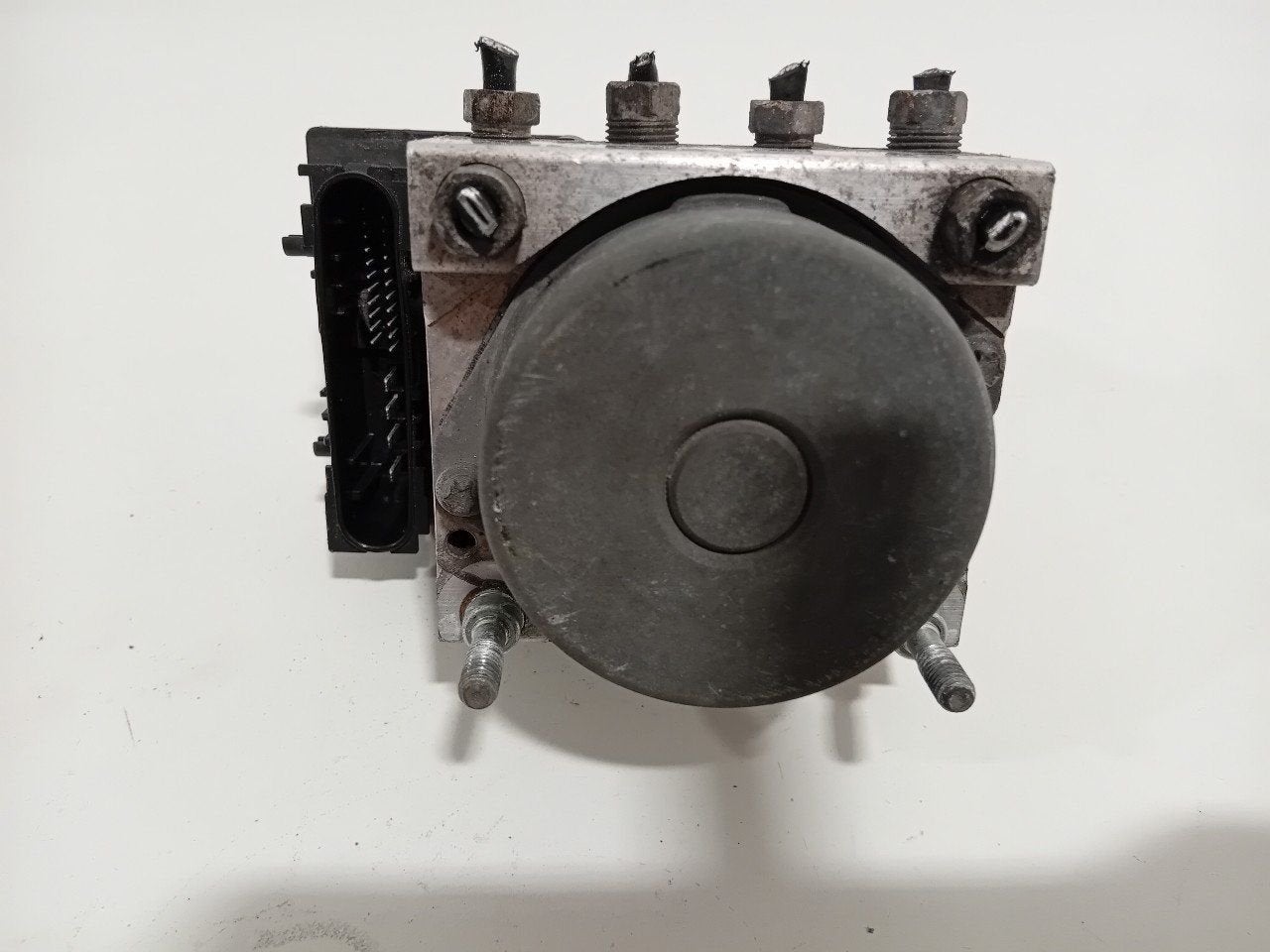 Abs pomp Opel Corsa, Onderdelen@venauto.nl, Van der Ven Autorecycling B.V., Gebruikt, Ettenseweg 76, 4706 PB Roosendaal, The Netherlands