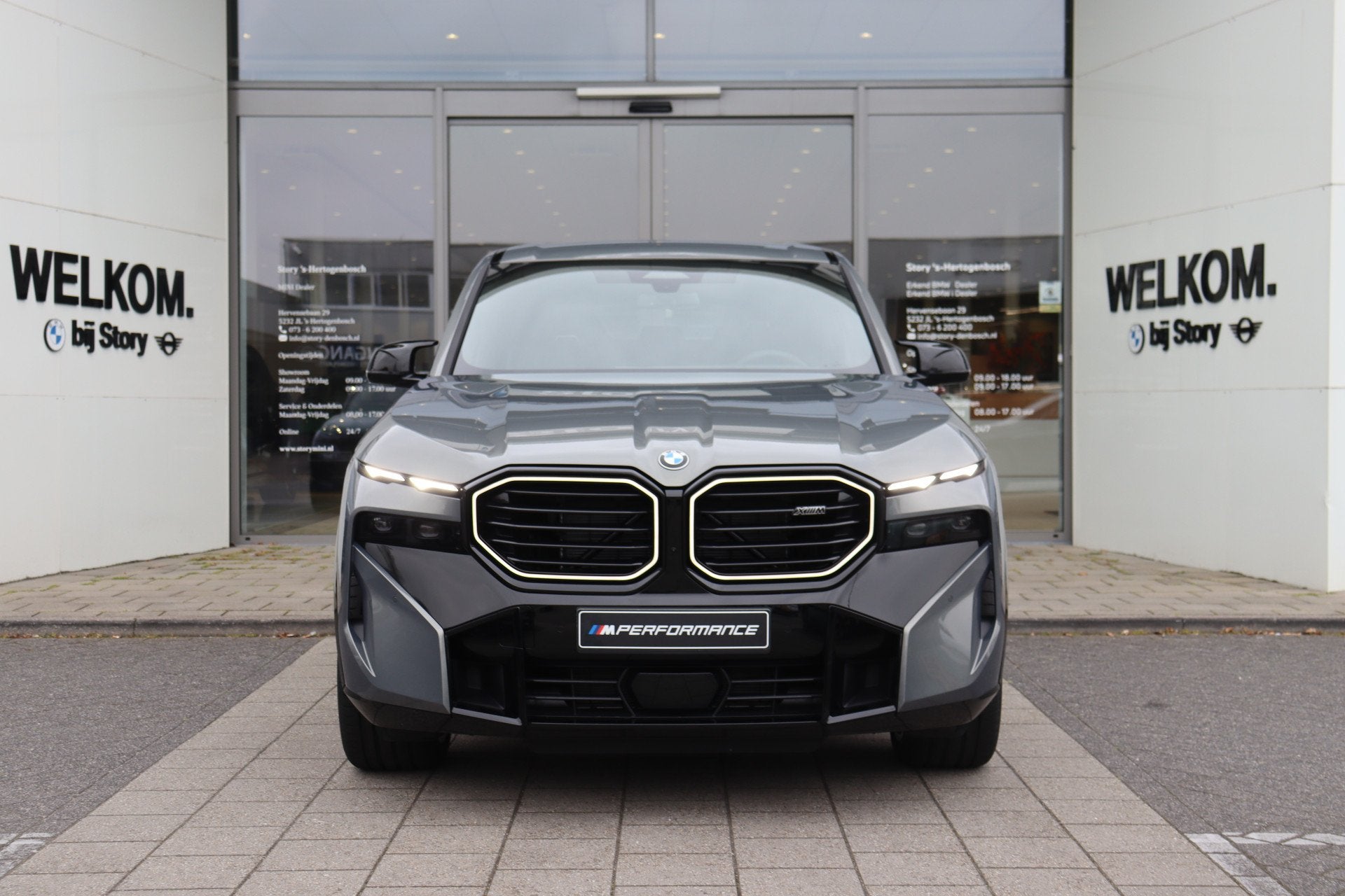 BMW XM PHEV 50e Automaat / Trekhaak / Adaptief M Onderstel P, Auto's, BMW, Automaat, Verwarming stoelen achter, Zwart, 23 km/l