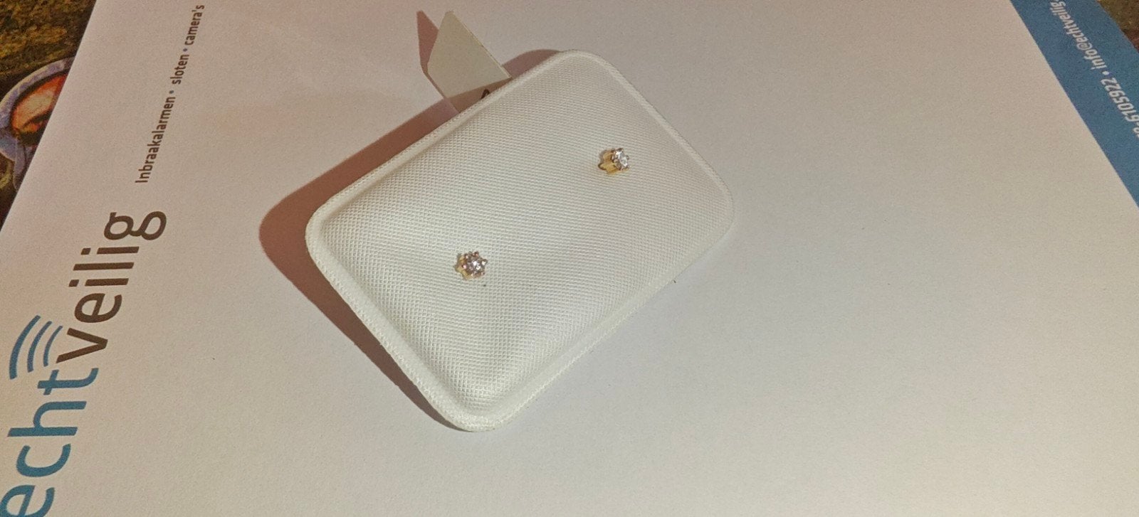 14k Gouden Oorbellen met 0.1ct Diamanten, Sieraden, Tassen en Uiterlijk, Oorbellen, Nieuw, Ophalen of Verzenden, Met edelsteen