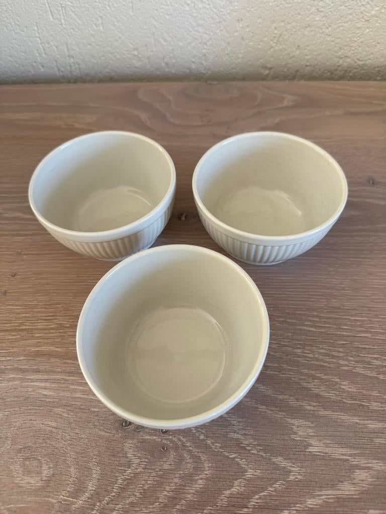 Wedgwood Windsor 3 oven schaaltjes, Rond, Binnen, Ophalen of Verzenden, Zo goed als nieuw