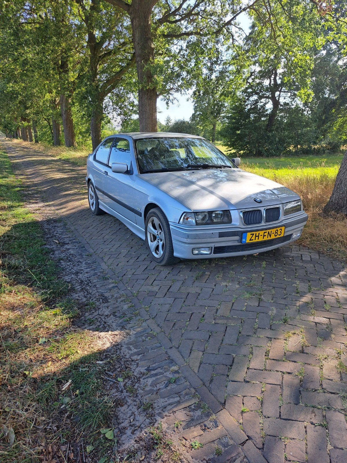 BMW 3-Serie 1.9 I 316 Compact 1999 Grijs, Auto's, 13 km/l, Achterwielaandrijving, Origineel Nederlands, Handgeschakeld