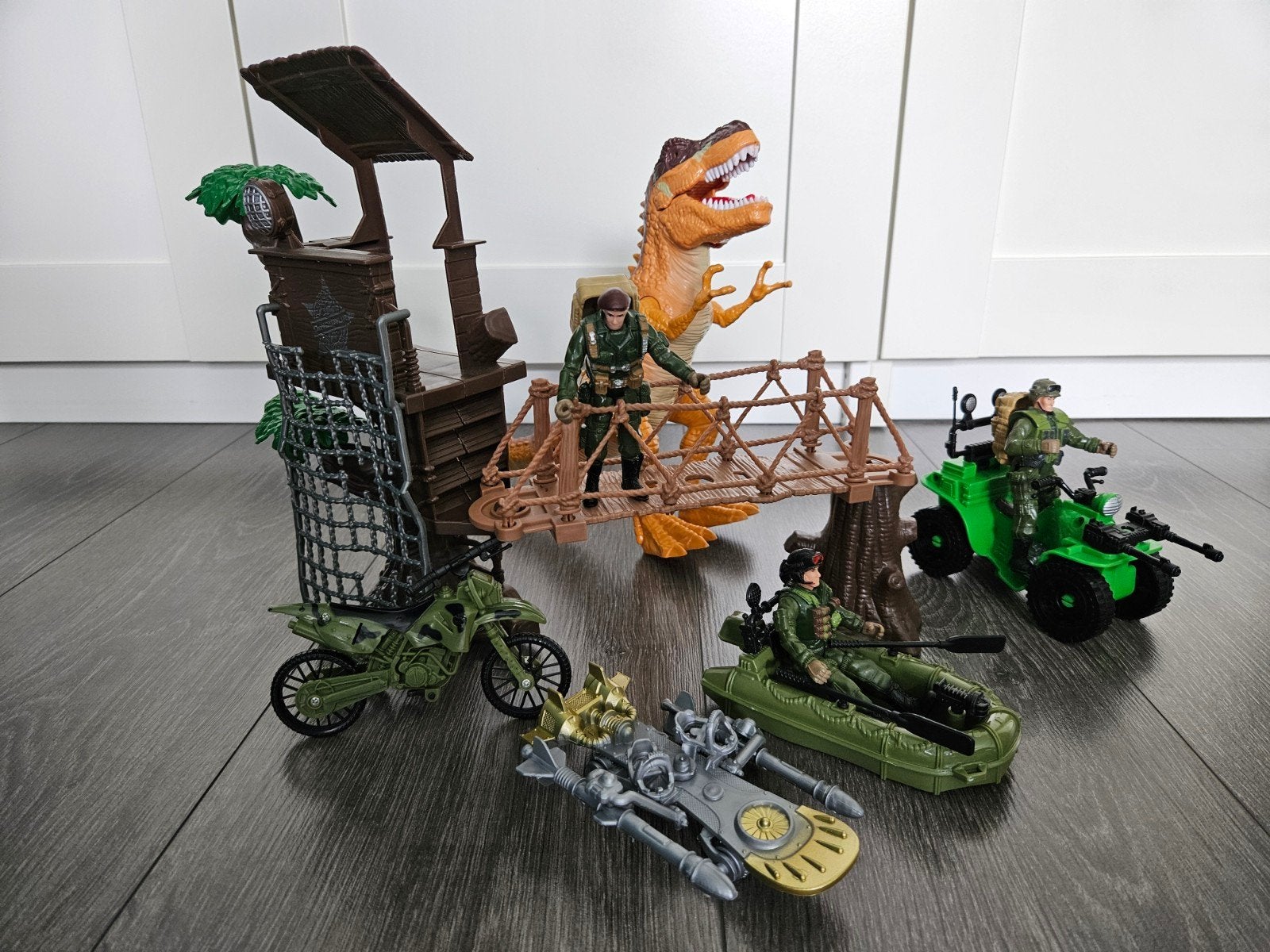 leger / dino combinatie, Ophalen, Zo goed als nieuw
