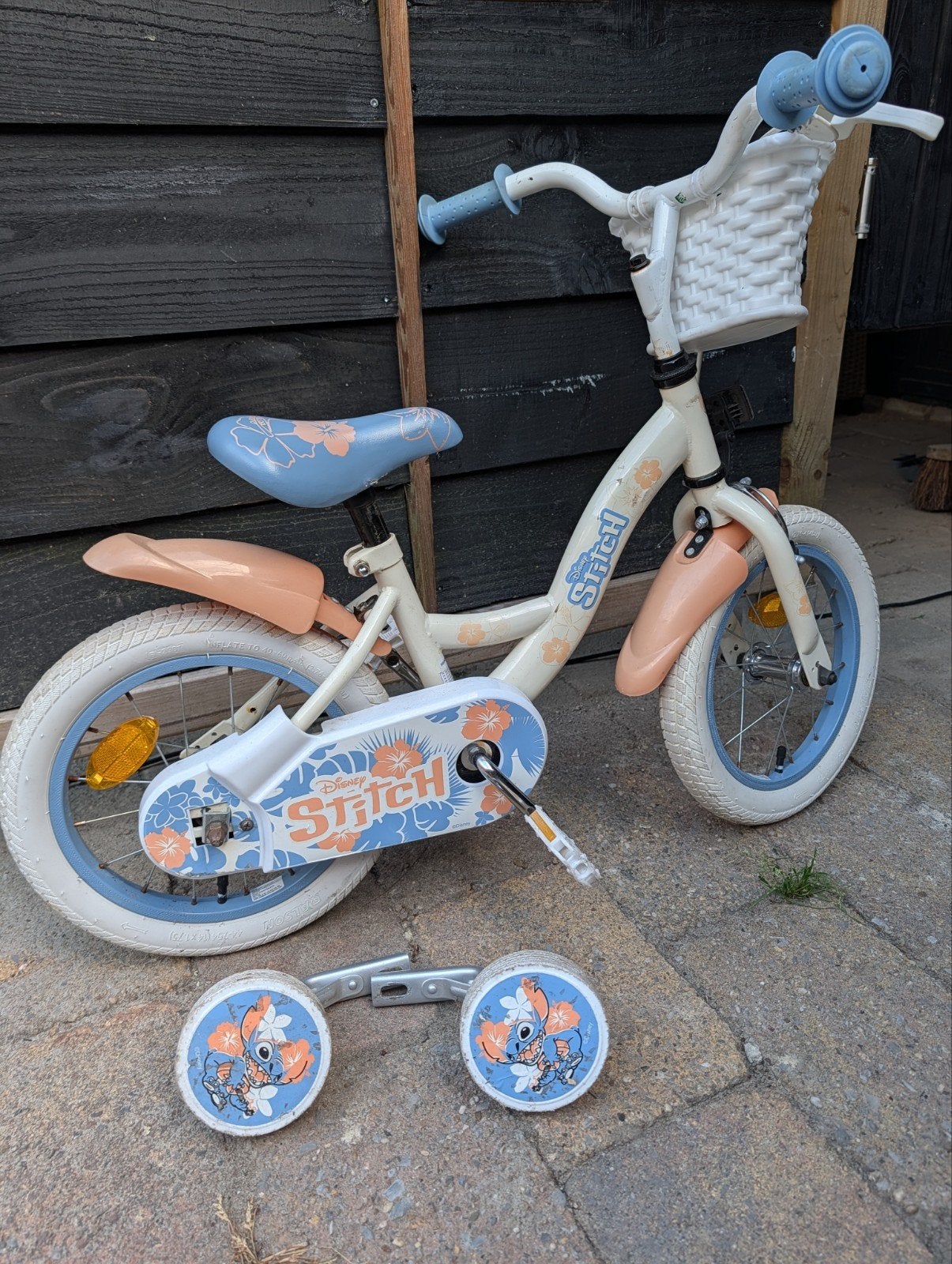 stitch kinderfietsje., Ophalen, Terugtraprem, Zijwieltjes, Gebruikt