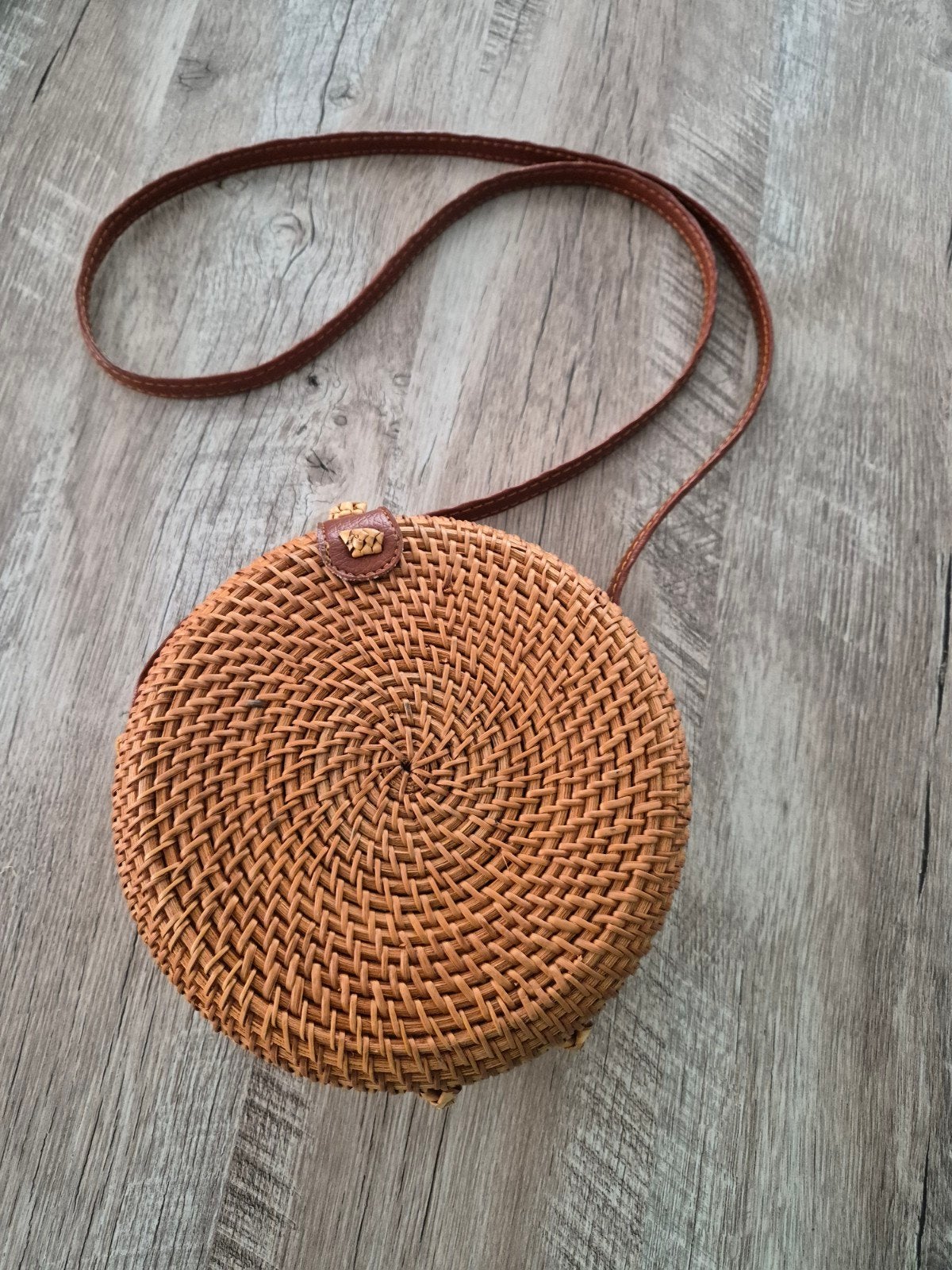 Leuke ronde rieten schoudertas - Zo goed als nieuw!, Ophalen of Verzenden, Zo goed als nieuw, Bruin, Overige merken