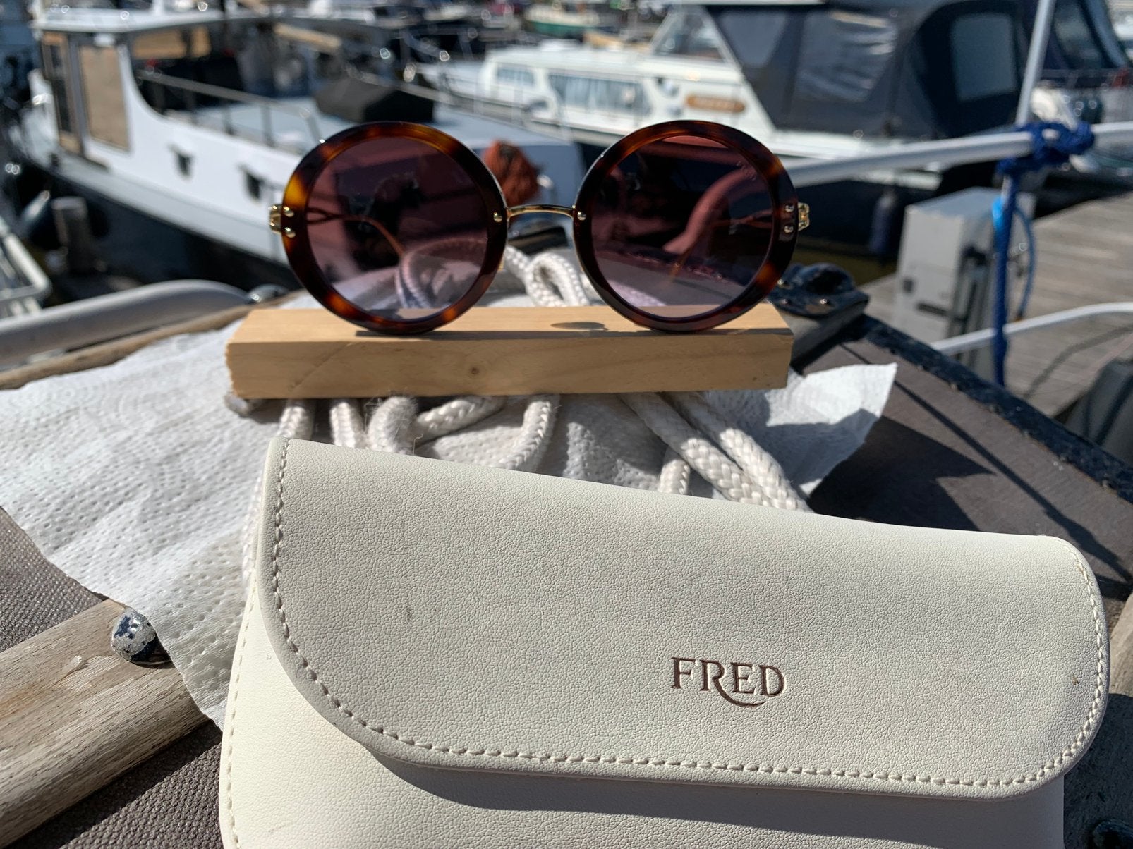 Fred zonnebril 23 k vergulde bril, Sieraden, Tassen en Uiterlijk, Zonnebrillen en Brillen | Dames, Overige merken, Zonnebril, Bruin