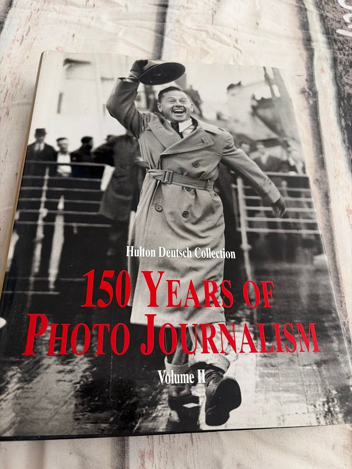 150 Years of Photo Journalism - Volume II, Ophalen of Verzenden, Gelezen, Fotografie algemeen