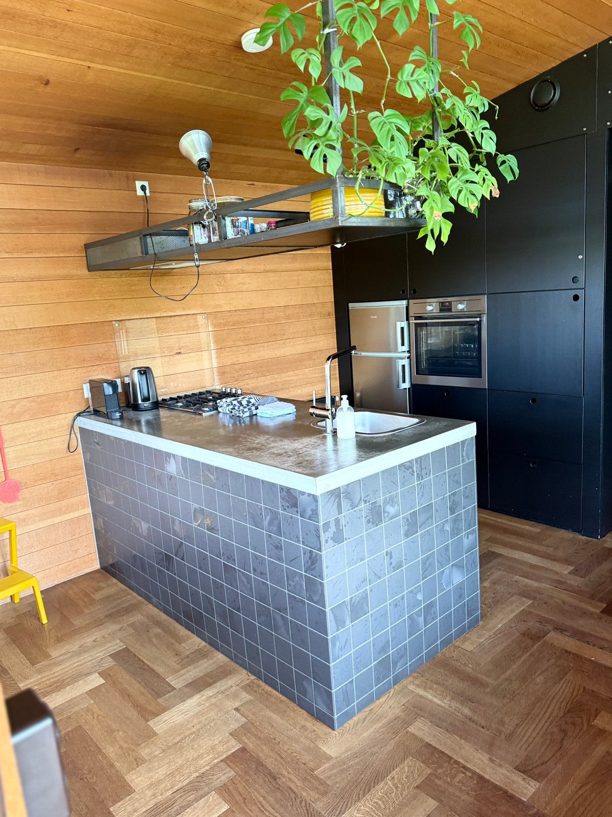 Op zoek naar een huis, studio of appartement om te huren?, Ophalen, Zo goed als nieuw