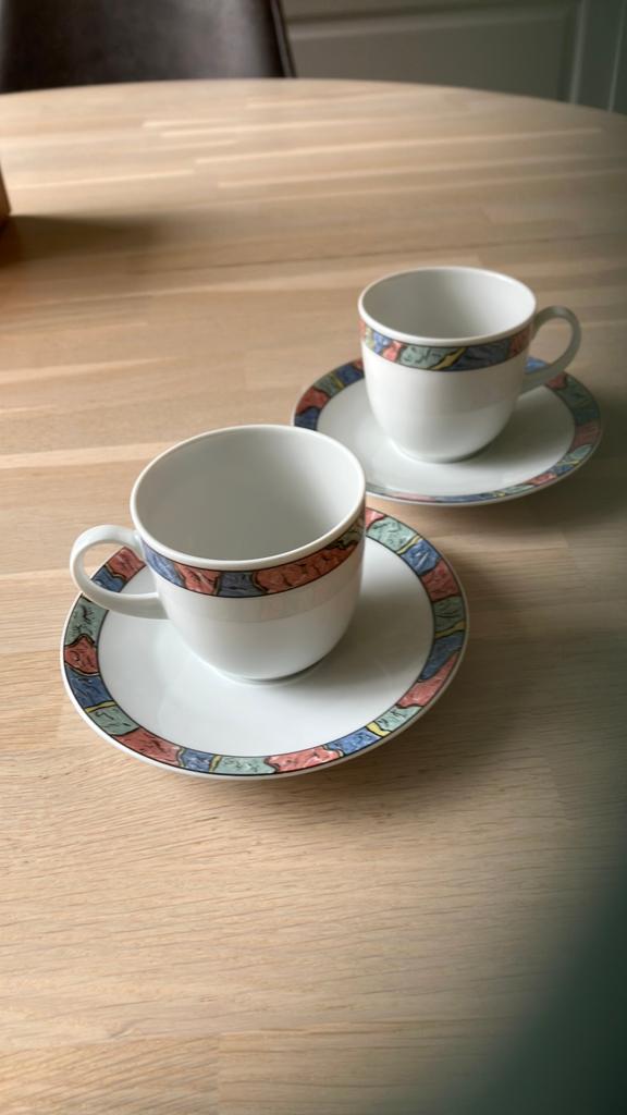2 kop en schotels, porselein, Huis en Inrichting, Keuken | Servies, Ophalen of Verzenden, Porselein, Overige stijlen, Kop(pen) en/of Schotel(s)