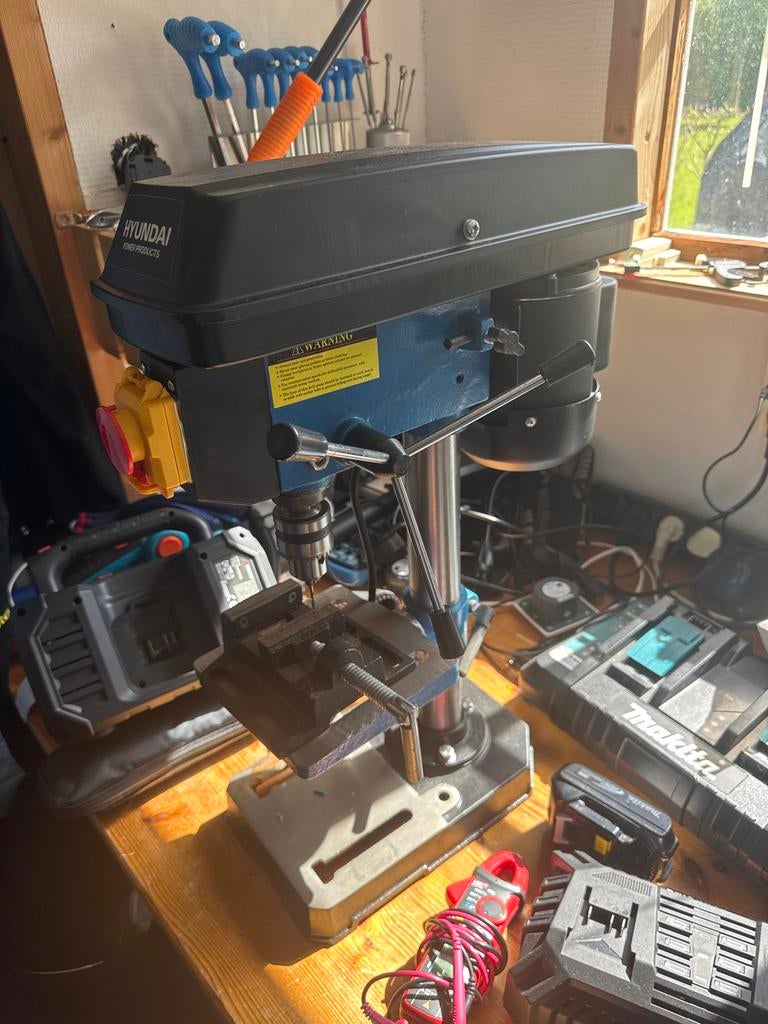 Hyundai Kolomboormachine - Krachtig en Betrouwbaar, Doe-het-zelf en Verbouw, Gereedschap | Boormachines, Ophalen of Verzenden